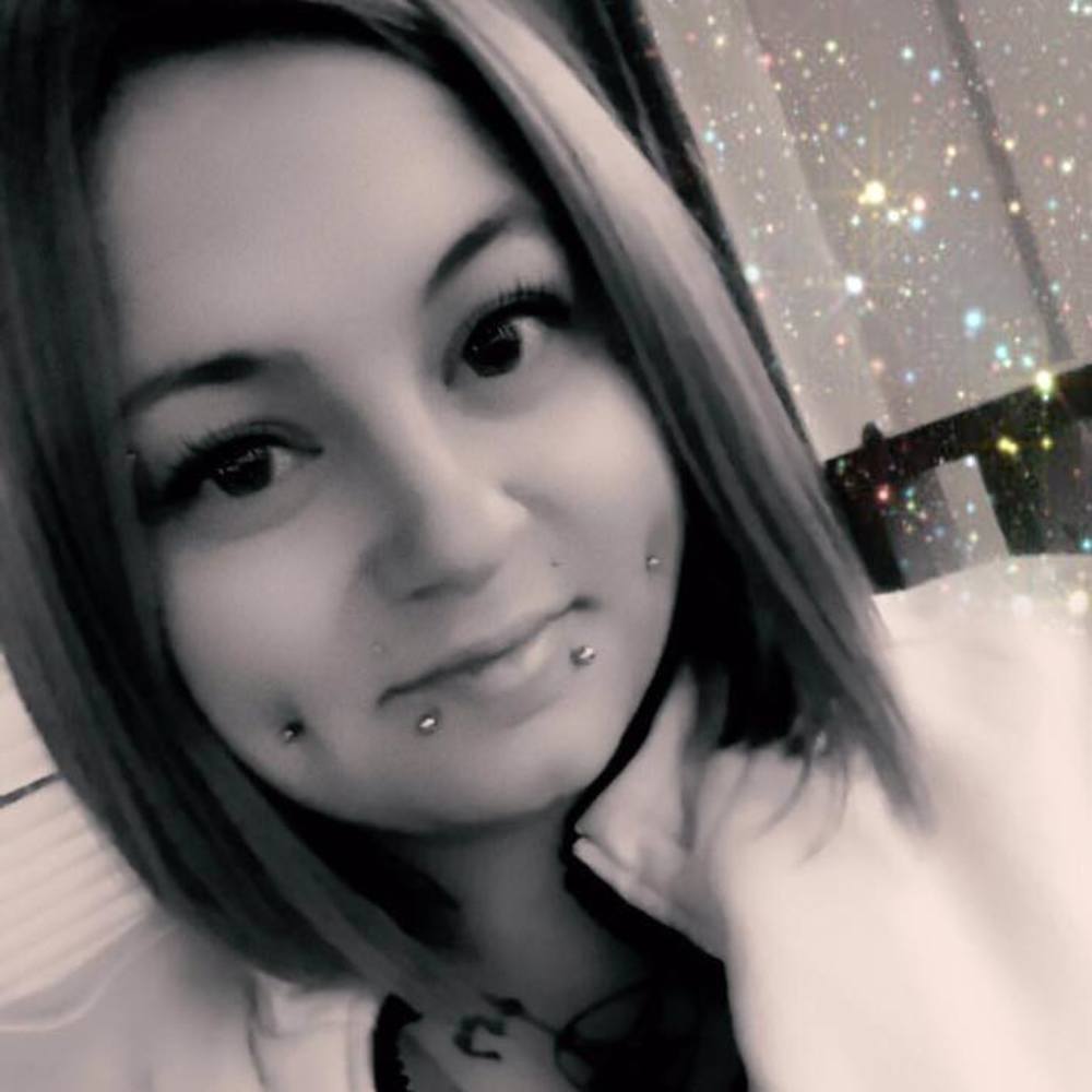 Meet your Posher, Cynthia